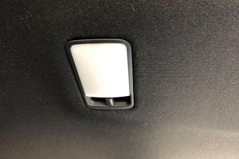 Nissan Juke 1.0 DiG-T N-Connecta 5dr DCT