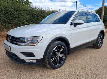 Volkswagen Tiguan 2.0 TDI BlueMotion Tech SE Navigation DSG 4Motion Euro 6 (s/s) 5