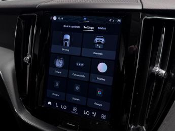 Volvo XC60 Plus B4 (197 hp) Auto