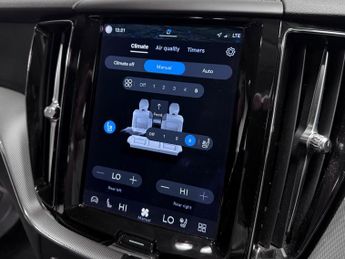 Volvo XC60 Plus B4 (197 hp) Auto