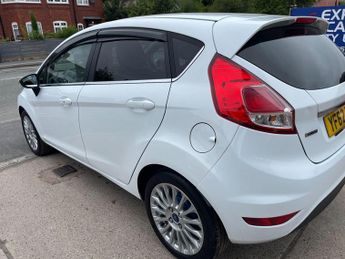 Ford Fiesta 1.0T EcoBoost Titanium Euro 5 (s/s) 5dr