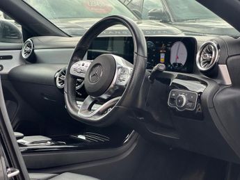 Mercedes-Benz CLA 2.0 CLA220d AMG Line (Premium Plus 2) Coupe 8G-DCT Euro 6 (s/s) 