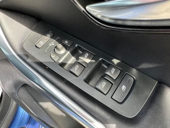 Volvo V40 1.5 T2 R-Design Auto Euro 6 (s/s) 5dr