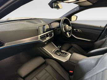 BMW 3 Series 2.0 330e 12kWh M Sport Saloon 4dr Petrol Plug-in Hybrid Auto Eur