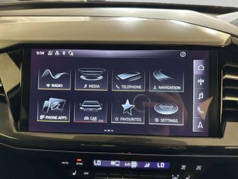 Audi Q4 e-tron 40 S line Sportback 5dr Electric Auto 82kWh (204 ps)