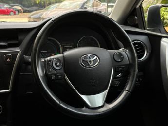 Toyota Auris 1.8 VVT-h Icon Plus CVT Euro 5 (s/s) 5dr