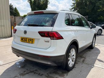 Volkswagen Tiguan 2.0 TDI BlueMotion Tech SE Navigation DSG 4Motion Euro 6 (s/s) 5