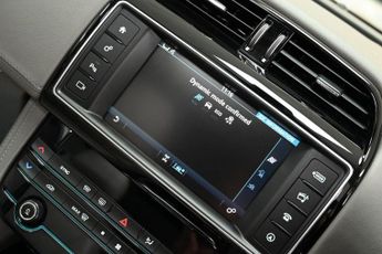 JAGUAR F-PACE 2.0 D180 Portfolio SUV 5dr Diesel Auto AWD Euro 6 (s/s) (180 ps)