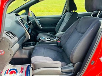 Nissan Leaf 30kWh Acenta Auto 5dr