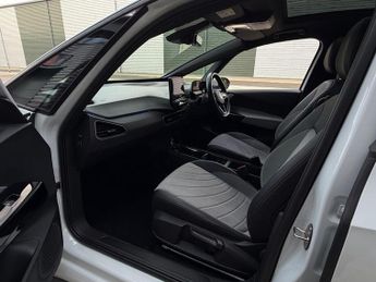 Volkswagen ID.3 Pro Performance 58kWh Family Auto 5dr