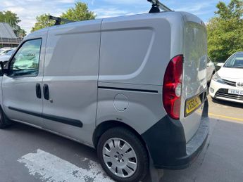 Fiat Doblo 2.0 JTD MultiJet 16v SX L1 H1 4dr