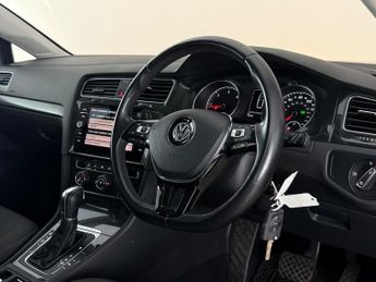 Volkswagen Golf 2.0 TDI SE Nav DSG Euro 6 (s/s) 5dr
