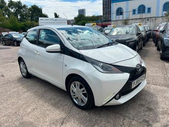 Toyota AYGO 1.0 VVT-i x-pression x-wave Euro 5 5dr Euro 5
