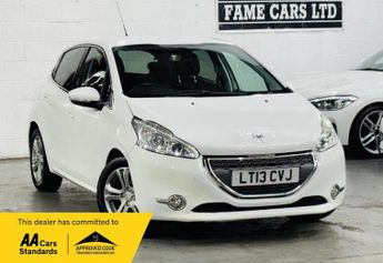 Peugeot 208 1.2 VTi Allure Euro 5 5dr
