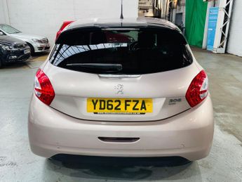 Peugeot 208 1.4 e-HDi Allure EGC Euro 5 (s/s) 5dr