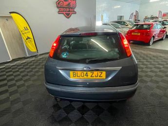 Ford Focus 2.0i 16v Ghia 5dr