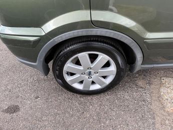 Ford Fusion 1.6 Plus 5dr