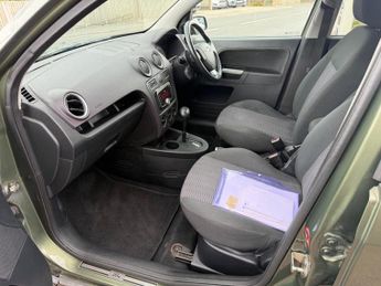 Ford Fusion 1.6 Plus 5dr