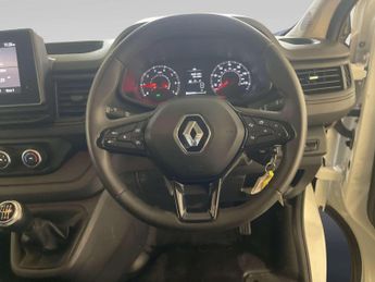 Renault Trafic 2.0 dCi Blue LL30 Advance Panel Van 5dr Diesel Manual L2 H1 Euro