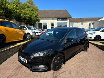 Ford Focus 2.0T EcoBoost ST-3 Euro 6 (s/s) 5dr