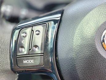 Toyota Yaris 1.5 VVT-h Excel E-CVT Euro 6 (s/s) 5dr