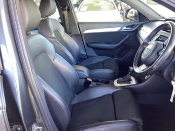 Audi Q3 2.0 TDI S line S Tronic quattro Euro 5 (s/s) 5dr