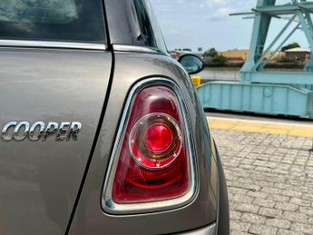 MINI Hatch 1.6 Cooper Steptronic Euro 5 3dr