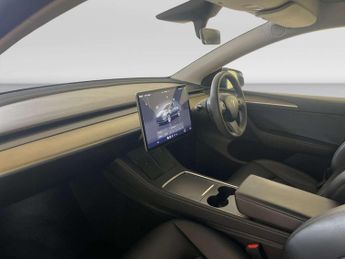 Tesla Model Y (Dual Motor) Long Range SUV 5dr Electric Auto 4WDE (384 bhp)