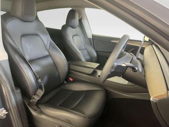 Tesla Model Y (Dual Motor) Long Range SUV 5dr Electric Auto 4WDE (384 bhp)