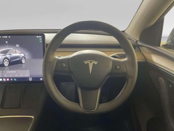 Tesla Model Y (Dual Motor) Long Range SUV 5dr Electric Auto 4WDE (384 bhp)