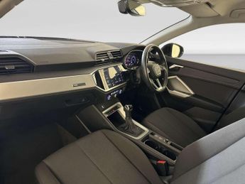 Audi Q3 1.5 TFSI CoD 35 Technik SUV 5dr Petrol S Tronic Euro 6 (s/s) (15