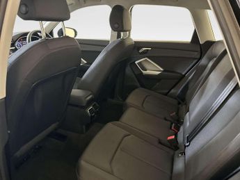 Audi Q3 1.5 TFSI CoD 35 Technik SUV 5dr Petrol S Tronic Euro 6 (s/s) (15