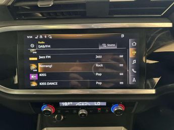 Audi Q3 1.5 TFSI CoD 35 Technik SUV 5dr Petrol S Tronic Euro 6 (s/s) (15
