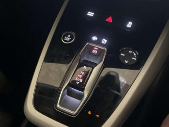 Audi Q4 e-tron 40 Sport SUV 5dr Electric Auto 82kWh (204 ps)