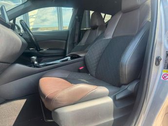 TOYOTA C-HR 1.8 VVT-h Excel SUV 5dr Petrol Hybrid CVT Euro 6 (s/s) (122 ps) 