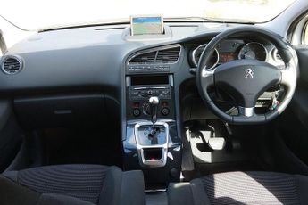 Peugeot 5008 1.6 BlueHDi Allure MPV 5dr Diesel EAT Euro 6 (s/s) (120 ps)