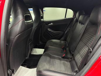 Mercedes-Benz GLA 2.1 GLA220d AMG Line (Premium) 7G-DCT 4MATIC Euro 6 (s/s) 5dr