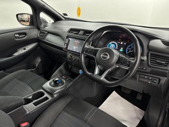 Nissan Leaf 39kWh Acenta Auto 5dr