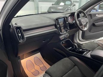 Volvo XC40 1.5 T3 R-Design Pro Auto Euro 6 (s/s) 5dr