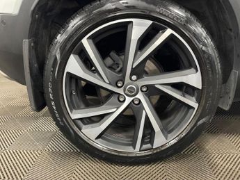 Volvo XC40 1.5 T3 R-Design Pro Auto Euro 6 (s/s) 5dr