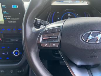 Hyundai IONIQ 38.3kWh Premium SE Auto 5dr