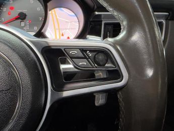 Porsche Macan 3.0 V6 S PDK 4WD Euro 6 (s/s) 5dr
