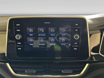 Volkswagen T-Roc 1.5 TSI R-Line SUV 5dr Petrol DSG Euro 6 (s/s) (150 ps)