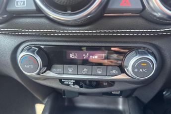 Nissan Juke 1.6 Hybrid N-Connecta 5dr Auto
