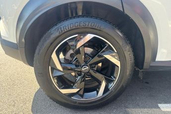 Nissan Juke 1.6 Hybrid N-Connecta 5dr Auto