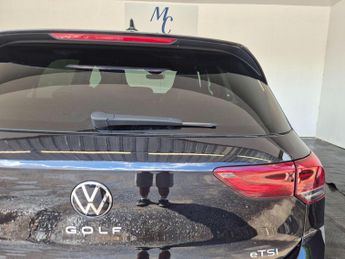 Volkswagen Golf 1.5 eTSI MHEV R-Line DSG Euro 6 (s/s) 5dr
