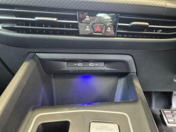 Volkswagen Golf 1.5 eTSI MHEV R-Line DSG Euro 6 (s/s) 5dr