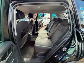 Volkswagen Tiguan 2.0 TDI BlueMotion Tech SE Navigation SUV 5dr Diesel DSG 4Motion