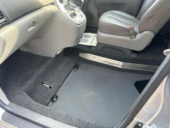 Kia Sedona 2.2 CRDi 3 MPV 5dr Diesel Automatic (199 g/km, 192 bhp)