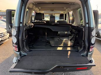 Land Rover Discovery 4 3.0 SD V6 HSE Auto 4WD Euro 6 (s/s) 5dr